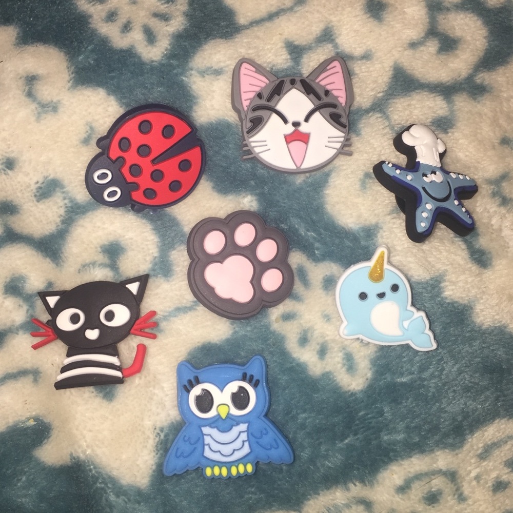 7 Assorted Animal Themed CROCS Charms